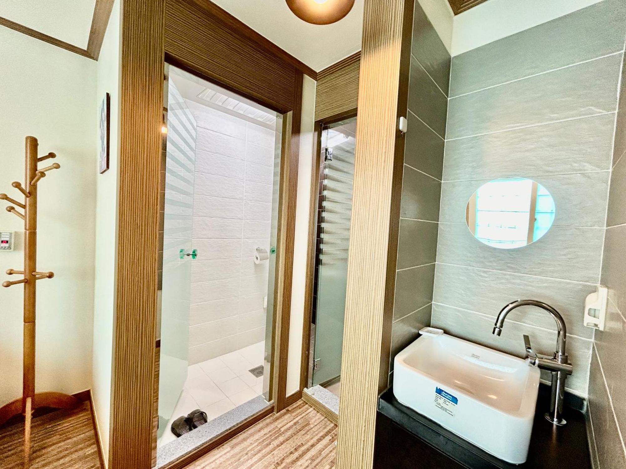 Okpo Business Hotel Kodže Exteriér fotografie
