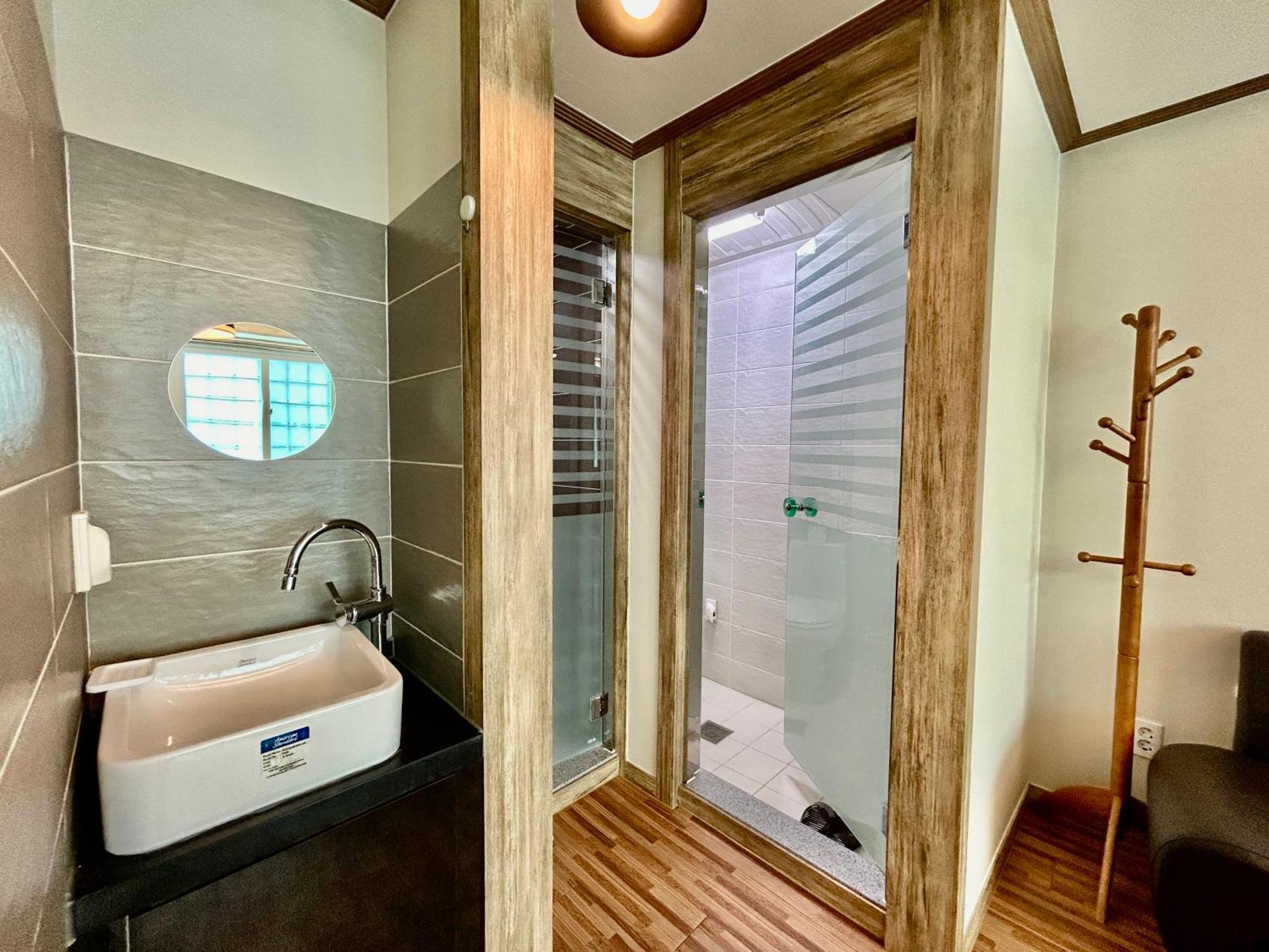 Okpo Business Hotel Kodže Exteriér fotografie